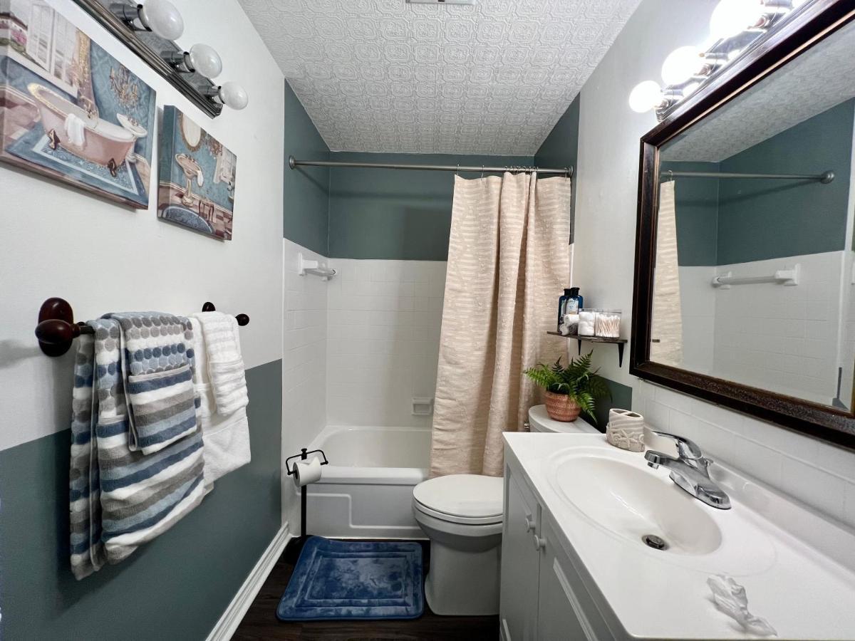 Lovely Comfort Uptown Condo For Houston Trip. Exterior photo