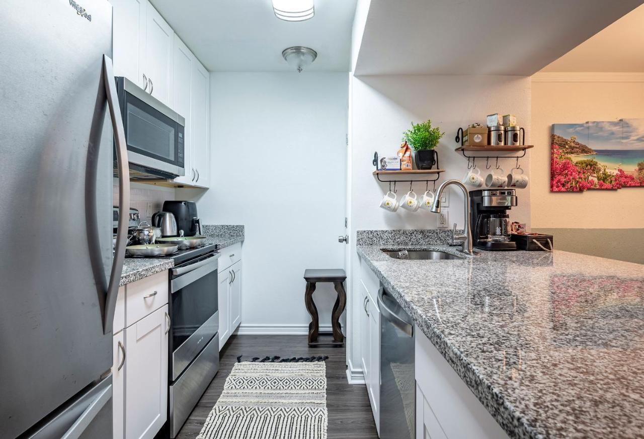Lovely Comfort Uptown Condo For Houston Trip. Exterior photo